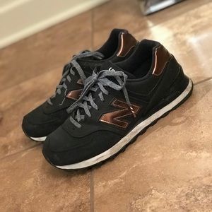 New balance tennis shoes! Worn 2X!!!!